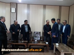 تقدیر از کارشناس مسئول امور اداری مدیریت امور پردیس های خراسان شمالی که در زمستان 98 به افتخار بازنشستگی نائل آمدند. 6