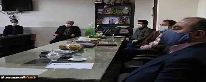 دکتر صفرزاده سرپرست دانشگاه فرهنگیان خراسان شمالی در اولین نشست شورای مدیریت امور پردیس های خراسان شمالی بر رعایت فاصله اجتماعی تاکید کرد. 3