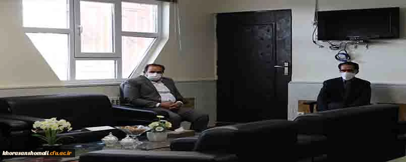 دکتر صفرزاده سرپرست دانشگاه فرهنگیان خراسان شمالی در اولین نشست شورای مدیریت امور پردیس های خراسان شمالی بر رعایت فاصله اجتماعی تاکید کرد. 4