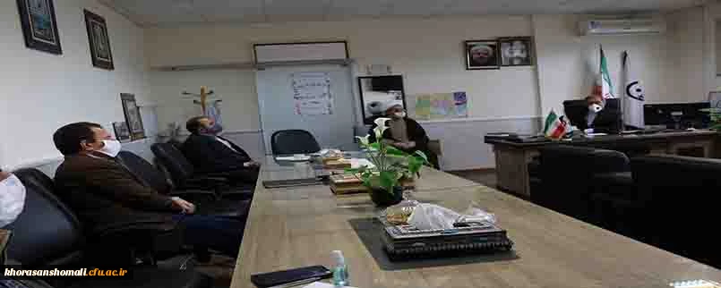 دکتر صفرزاده سرپرست دانشگاه فرهنگیان خراسان شمالی در اولین نشست شورای مدیریت امور پردیس های خراسان شمالی بر رعایت فاصله اجتماعی تاکید کرد. 6