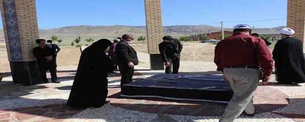 مراسم سالگرد رحلت حضرت امام خیمنی(ره) و قیام 15 خرداد در کنار گلزار دو شهید گمنام در دانشگاه فرهنگیان خراسان شمالی برگزار شد. 2