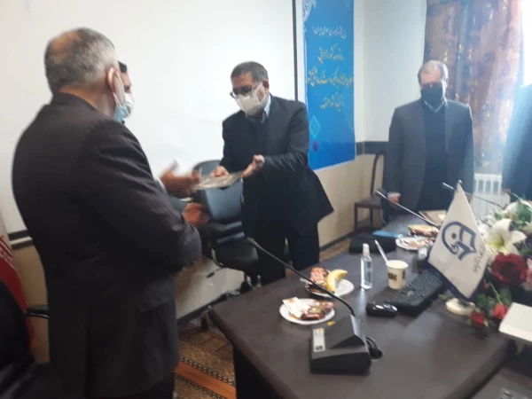 با حضور دکتر انصاری راد معاون دانشجویی دانشگاه فرهنگیان کشور ،مراسم تکریم و معارفه سرپرست مدیریت امور پردیس های دانشگاه فرهنگیان استان خراسان شمالی برگزار شد.

 2