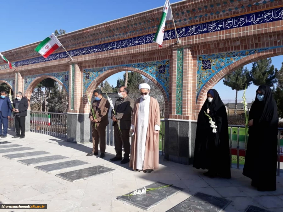 زنگ انقلاب در گلزار شهدای گمنام دانشگاه فرهنگیان استان خراسان شمالی  5