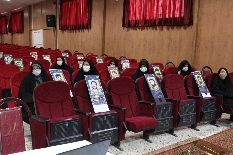 آخرین جلسه شورای اداری سال 1399 مدیریت امور پردیس های دانشگاه فرهنگیان خراسان شمالی برگزار شد .  9