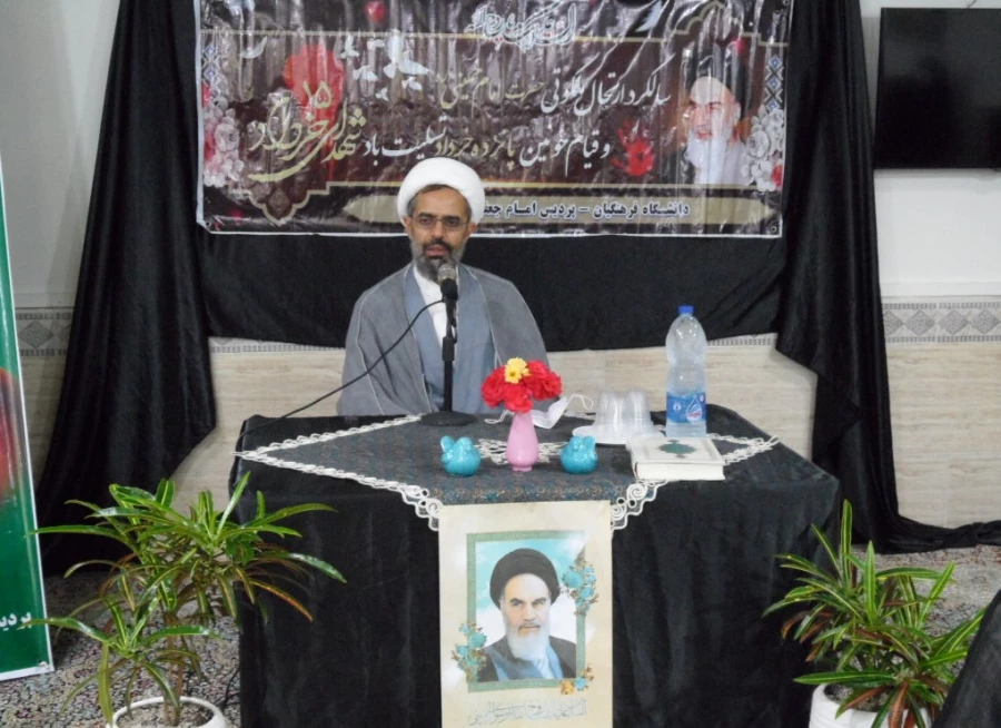 بازدید امام جمعه  استان خراسان شمالی از سراهای دانشجویی(خوابگاه های) پردیس خواهران دانشگاه فرهنگیان استان 2