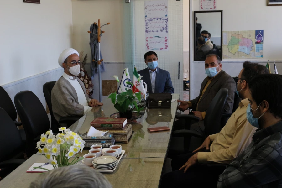 جلسه قرارداد برای زیبا سازی محوطه گلزار شهدای دانشگاه فرهنگیان استان  3