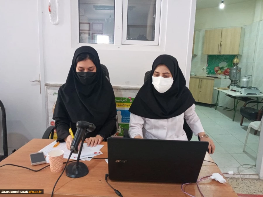 مشارکت دانشجویان پردیس امام جعفر صادق (ع) در فرآیند واکسیناسیون فرهنگیان 2