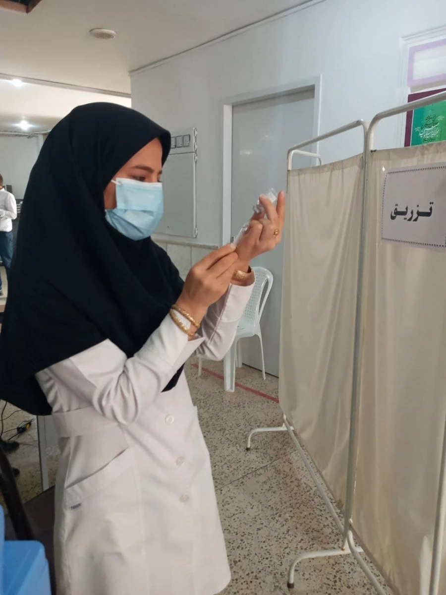 مشارکت دانشجویان پردیس امام جعفر صادق (ع) در فرآیند واکسیناسیون فرهنگیان 2