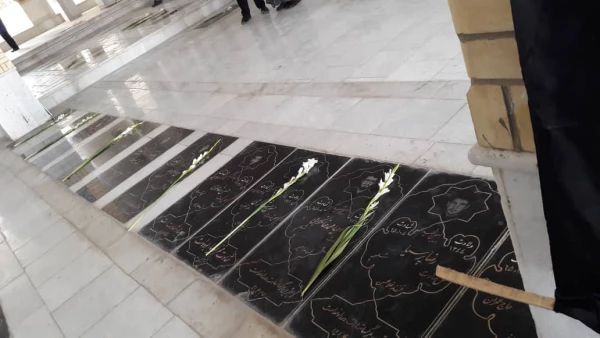 مسئولین دانشگاه فرهنگیان وسپاه استان به دیدار شهدا وگلباران مزار شهدا استان در هفته دفاع مقدس اعزام شدند  7