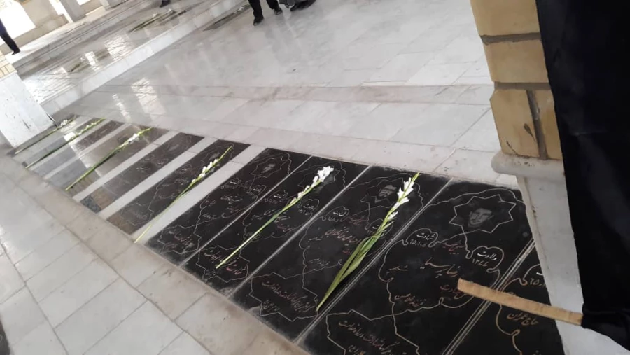 مسئولین دانشگاه فرهنگیان وسپاه استان به دیدار شهدا وگلباران مزار شهدا استان در هفته دفاع مقدس اعزام شدند  7