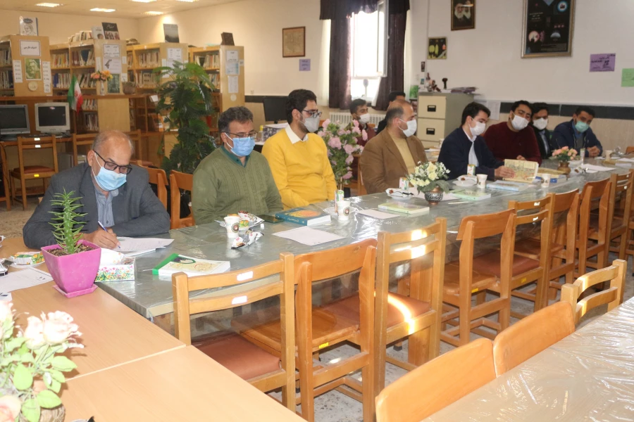 روز کتاب و کتابخوانی گرامی باد(نشست تخصصی هفته کتاب و کتابخوانی در پردیس برادران )  2