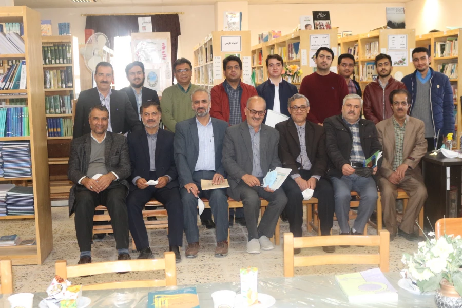 روز کتاب و کتابخوانی گرامی باد(نشست تخصصی هفته کتاب و کتابخوانی در پردیس برادران )  2