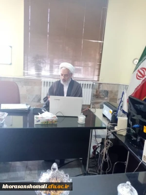 به مناسبت هفته قرآن وعترت  نشستی با عنوان (نقش نماز در سلامت روانی خانواده وجامعه از منظر قرآن کریم) در پردیس امام جعفر صادق (ع) برگزار گردید