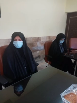 مناسبت هفته قرآن وعترت  نشستی در با عنوان (نقش نماز در سلامت روانی خانواده وجامعه از منظر قرآن کریم) در پردیس امام جعفر صادق (ع)  2