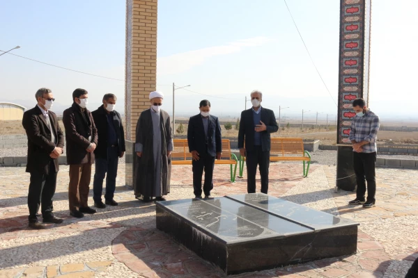 هفته بسیج و تجدید میثاق با شهدای گمنام دانشگاه فرهنگیان با حضور فرمانده بسیج اساتید  5