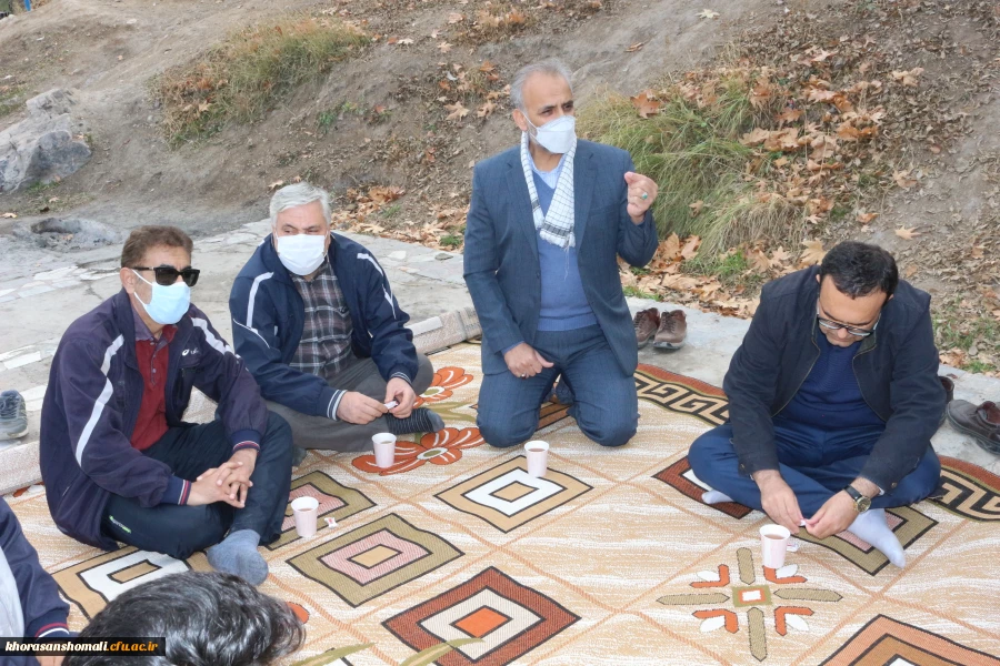 به مناسبت هفته بسیج درتاریخ 1400/9/2 راهپیمایی  و نشست کارکنان دانشگاه فرهنگیان استان خراسان شمالی  2
