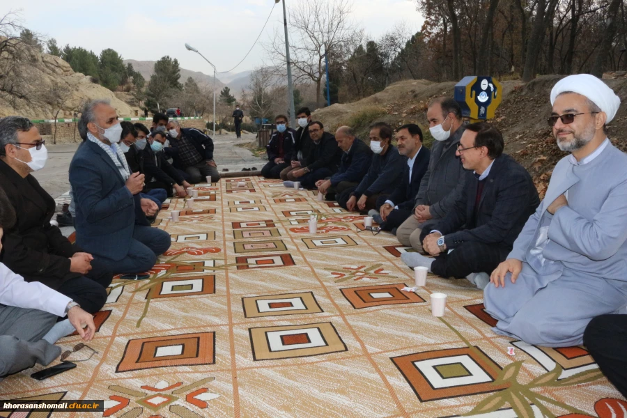 به مناسبت هفته بسیج درتاریخ 1400/9/2 راهپیمایی  و نشست کارکنان دانشگاه فرهنگیان استان خراسان شمالی  2