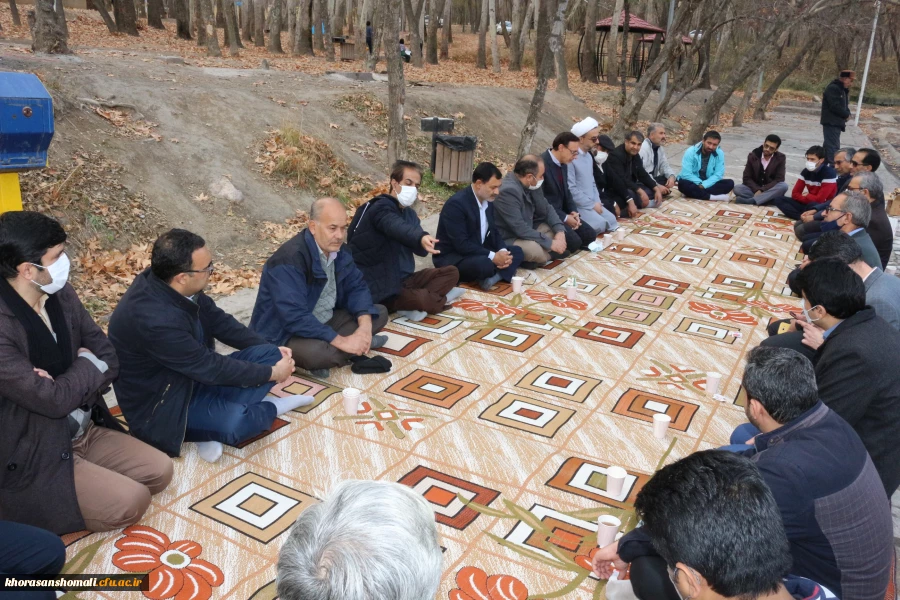 به مناسبت هفته بسیج درتاریخ 1400/9/2 راهپیمایی  و نشست کارکنان دانشگاه فرهنگیان استان خراسان شمالی  2