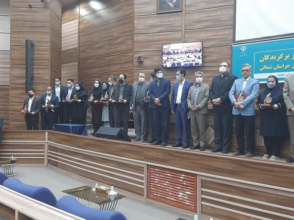 تبریک به همکار محترم جناب آقای دکتر محمد باقر رستمی بعنوان پژوهشگر برتر استانی در سال 1400 2