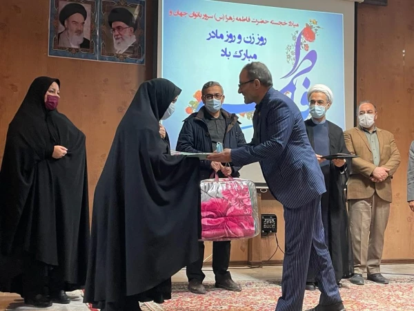 جلسه ای به مناسبت میلاد باسعادت حضرت زهرا (س) وروز بزرگ  مقام زن  2