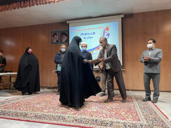 جلسه ای به مناسبت میلاد باسعادت حضرت زهرا (س) وروز بزرگ  مقام زن  2