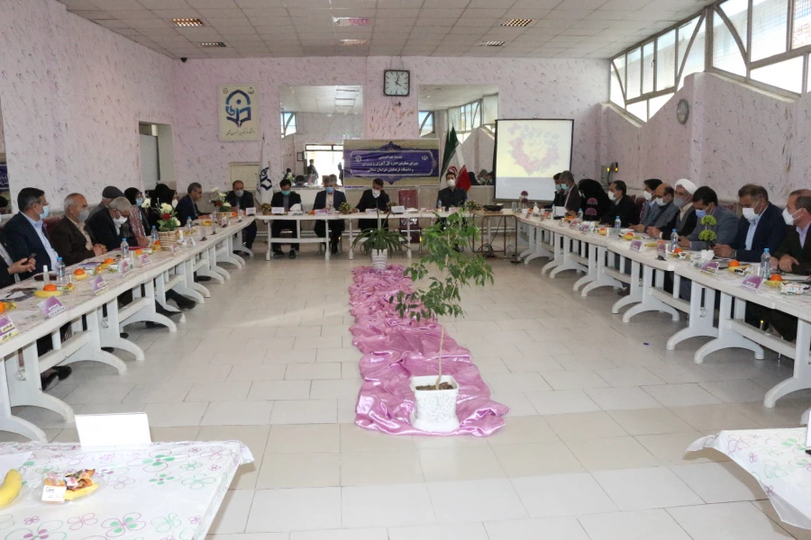 درنشست هم اندیشی شورای معاونین اداره کل آموزش و پرورش و دانشگاه فرهنگیان:
باید با کار و تلاش شبانه روزی و روحیه انقلابی و مدیربت جهادی عقب ماندگی ها را جبران کنیم. 2
