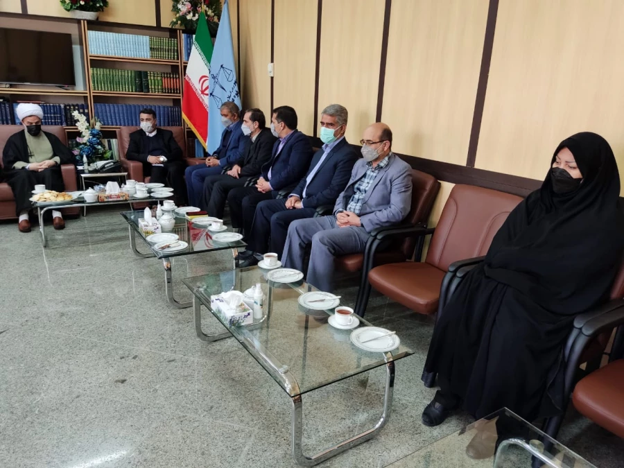 در دیدار نوروزی با استاندار استان خراسان شمالی و با حجت الاسلام براتی زاده رئیس کل دادگستری استان 3