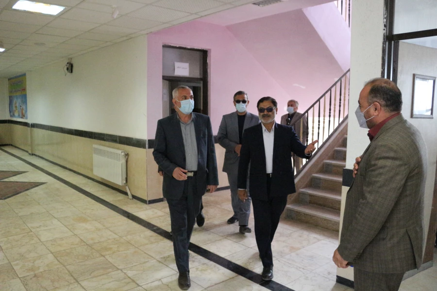 بازدید میدانی فرماندار بجنورد از روند برگزاری کلاسهای حضوری دانشگاه و مشکلات وموانع  4
