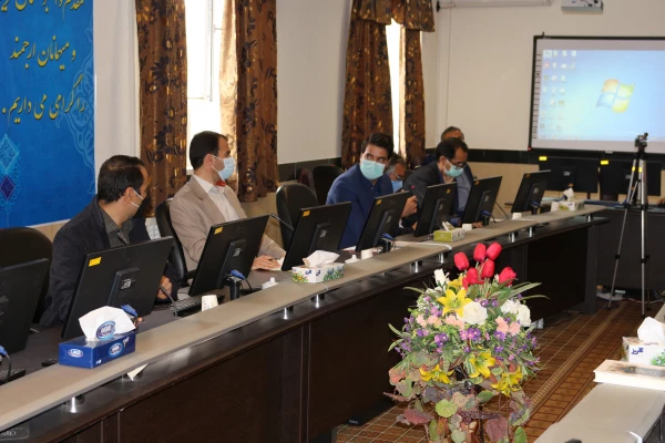 کلاس آموزش نرم افزار اتوماسیون اداری  برای کارکنان پردیس امام محمد باقر (ع)  2