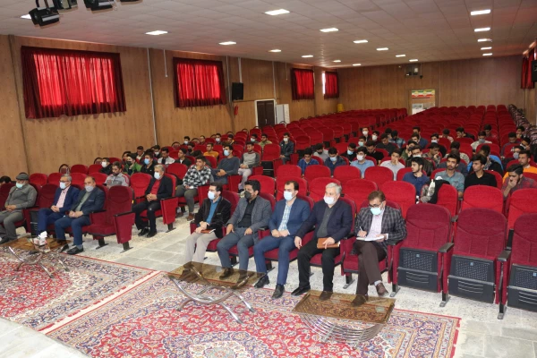 جلسه پرسش و پاسخ مسئولان دانشگاه با دانشجو معلمان ورودی 1400 دانشگاه فرهنگیان استان خراسان شمالی  4