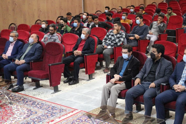 جلسه پرسش و پاسخ مسئولان دانشگاه با دانشجو معلمان ورودی 1400 دانشگاه فرهنگیان استان خراسان شمالی  6