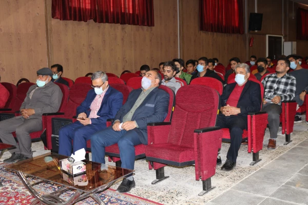 جلسه پرسش و پاسخ مسئولان دانشگاه با دانشجو معلمان ورودی 1400 دانشگاه فرهنگیان استان خراسان شمالی  9