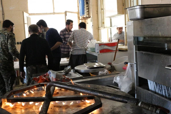 پویش اطعام حسنی طبخ و توزیع شش هزار پرس غذای گرم در ماه مبارک رمضان میان مناطق محروم حاشیه شهر بجنورد توسط دانشگاه فرهنگیان خراسان شمالی 14