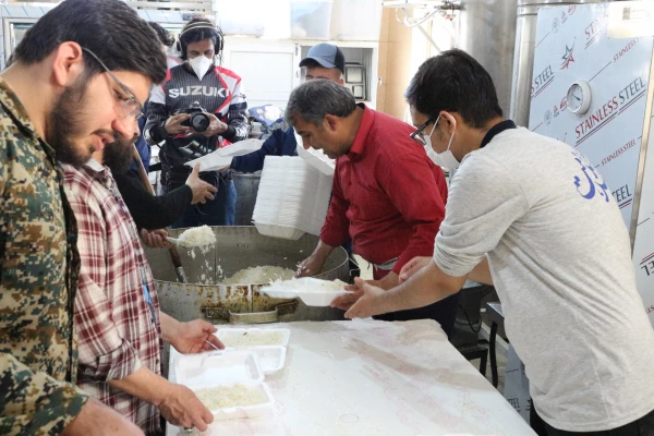 پویش اطعام حسنی طبخ و توزیع شش هزار پرس غذای گرم در ماه مبارک رمضان میان مناطق محروم حاشیه شهر بجنورد توسط دانشگاه فرهنگیان خراسان شمالی 19