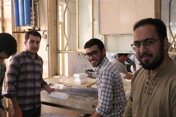 پویش اطعام حسنی طبخ و توزیع شش هزار پرس غذای گرم در ماه مبارک رمضان میان مناطق محروم حاشیه شهر بجنورد توسط دانشگاه فرهنگیان خراسان شمالی 20