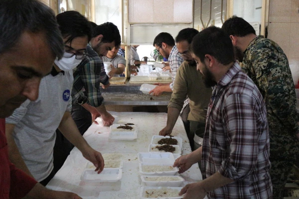 پویش اطعام حسنی طبخ و توزیع شش هزار پرس غذای گرم در ماه مبارک رمضان میان مناطق محروم حاشیه شهر بجنورد توسط دانشگاه فرهنگیان خراسان شمالی 21