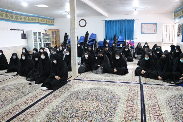 نشست صمیمانه حجت الاسلام نوری امام جمعه شهرستان با دانشجو معلمان و همکاران پردیس امام جعفر صادق (ع) 2