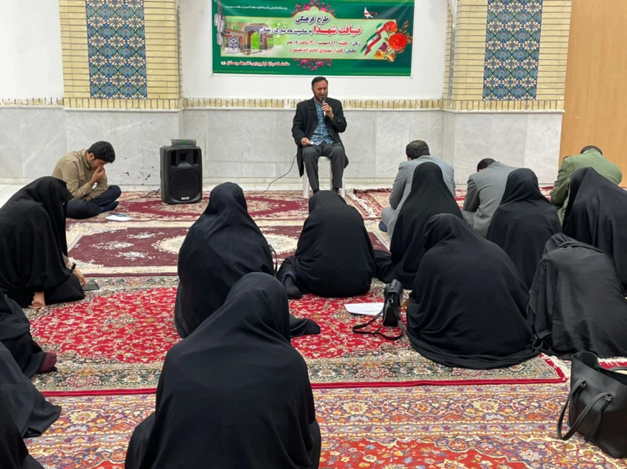 طرح ضیافت شهدا در گلزار شهدای معصوم زاده بجنورد  با حضور دانشجویان پردیس امام جعفر صادق (ع) برگزار شد . 2