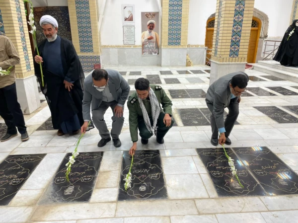 طرح ضیافت شهدا در گلزار شهدای معصوم زاده بجنورد  با حضور دانشجویان پردیس امام جعفر صادق (ع) برگزار شد . 2