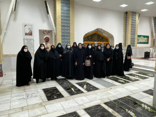 طرح ضیافت شهدا در گلزار شهدای معصوم زاده بجنورد  با حضور دانشجویان پردیس امام جعفر صادق (ع) برگزار شد . 2