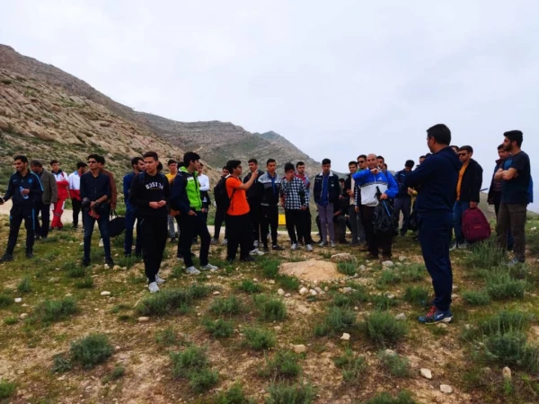 اردوی یکروزه کوه نوردی پردیس امام محمد باقر (ع) دانشجو معلمان با همکاری  ۲ کانون 
هلال احمر   و محیط زیست  2