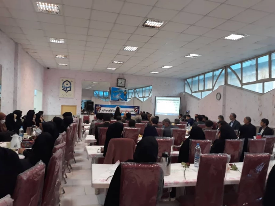 نشست صمیمانه با اساتید دانشگاه فرهنگیان به مناسبت دهه سر آمدی آموزش  7