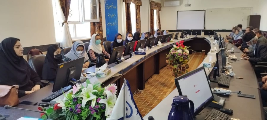 بمناسبت ولادت حضرت معصومه (س) و روز دختر  مراسم تجلیل از دانش آموزان دختر برگزیده مدارس استان  به میزانی پردیس امام محمد باقر (ع ) بجنورد برگزار شد . 2