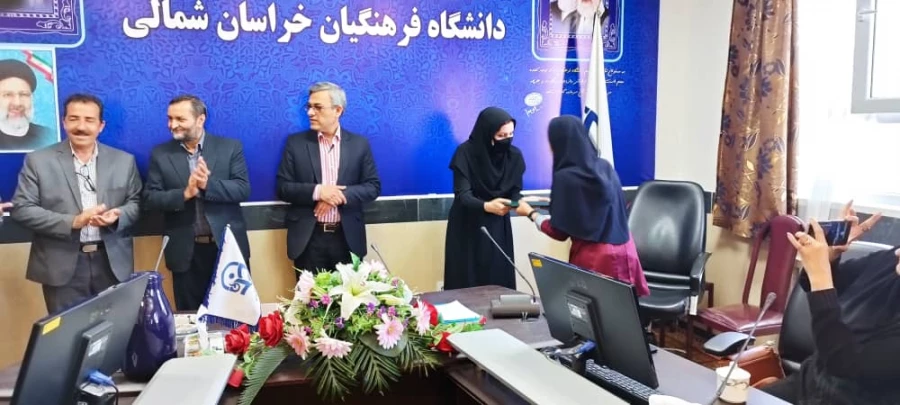 بمناسبت ولادت حضرت معصومه (س) و روز دختر  مراسم تجلیل از دانش آموزان دختر برگزیده مدارس استان  به میزانی پردیس امام محمد باقر (ع ) بجنورد برگزار شد . 2