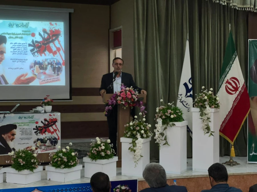 نشست دانشجو با نماینده  مجلس خراسان شمالی جناب دکتر وحیدی بامحوریت موضوع اندیشه امام خمینی 'جهاد علمی 'تولید دانش بنیان ،جلسه پرسش وپاسخ بانماینده'مجلس  وبامدیرکل آموزش وپرورش ۱۶خردا 7