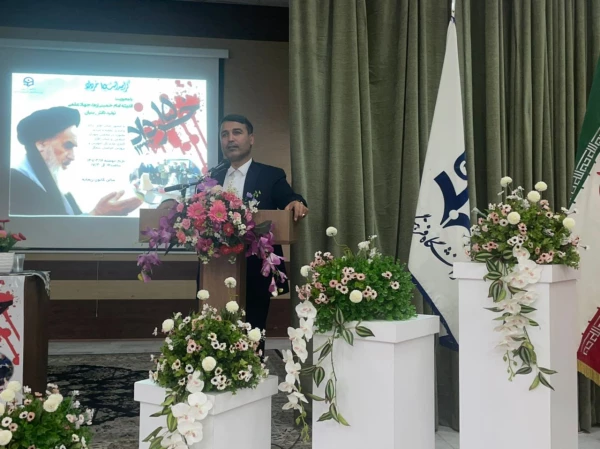 نشست دانشجو با نماینده  مجلس خراسان شمالی جناب دکتر وحیدی بامحوریت موضوع اندیشه امام خمینی 'جهاد علمی 'تولید دانش بنیان ،جلسه پرسش وپاسخ بانماینده'مجلس  وبامدیرکل آموزش وپرورش ۱۶خردا 11