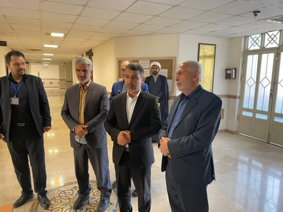 بازدید معاون سیاسی استاندار و مدیر کل آموزش و پرورش و ریاست مرکز مجری مصاحبه جناب آقای دکتر نظری از روند مصاحبه ماده 28  4