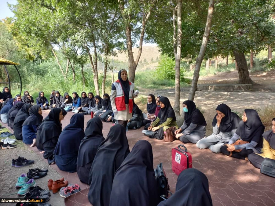 کارگاه آموزشی عمومی کمک های اولیه ویژه دانشجو معلمان پردیس امام جعفر صادق (ع)  2