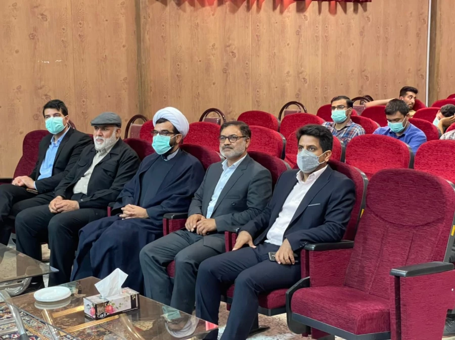 بازدید ریاست محترم دانشگاه از کارگاه های دانشجویان پردیس امام محمد باقر (ع)  2