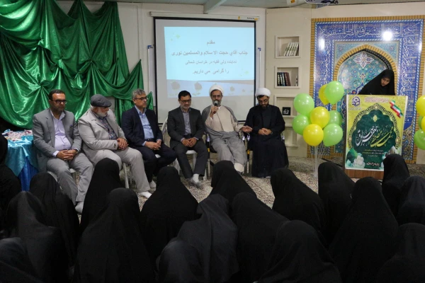 نشست  امام جمعه شهرستان همزمان با ایام ولادت فرخنده نبی مکرم اسلام حضرت ختمی مرتبت وامام جعفر صادق با دانشجو معلمان پردیس امام جعفر صادق ع 2